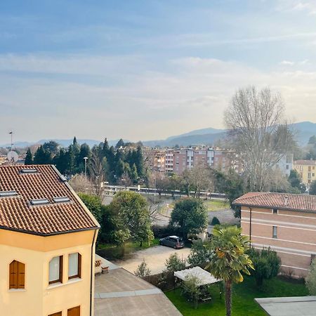 Apartment With Private Parking, In Schio Exterior photo